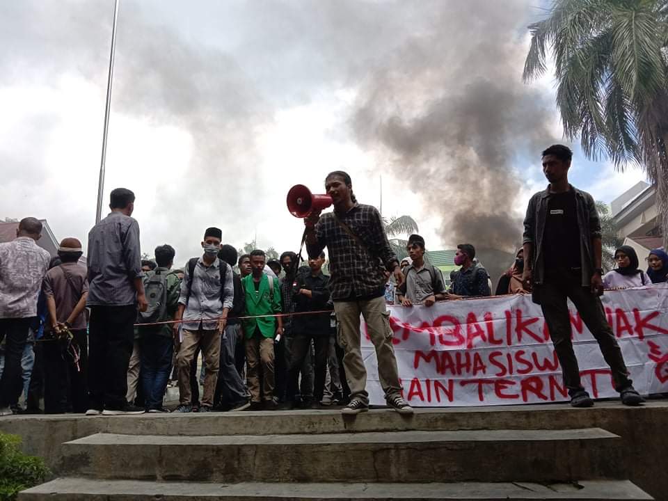 Dinilai Tidak Mampu, Rektor IAIN Ternate Di Demo Mahasiswa - Jaga Melanesia